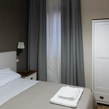 Apollo Bed & Breakfast *