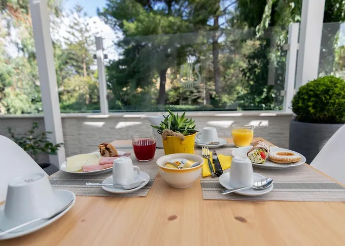 Apollo Bed and breakfast 3*