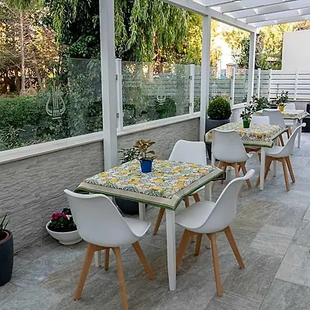 Apollo Bed and Breakfast